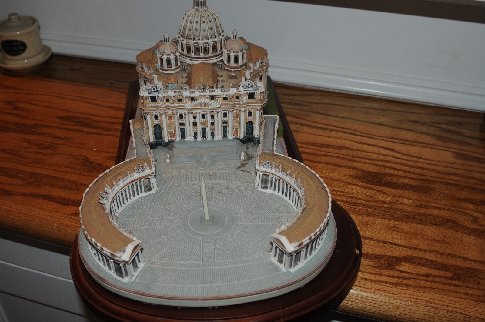 The Vatican St. Peters Basilica Model with Wood Base Religion Christianity *****