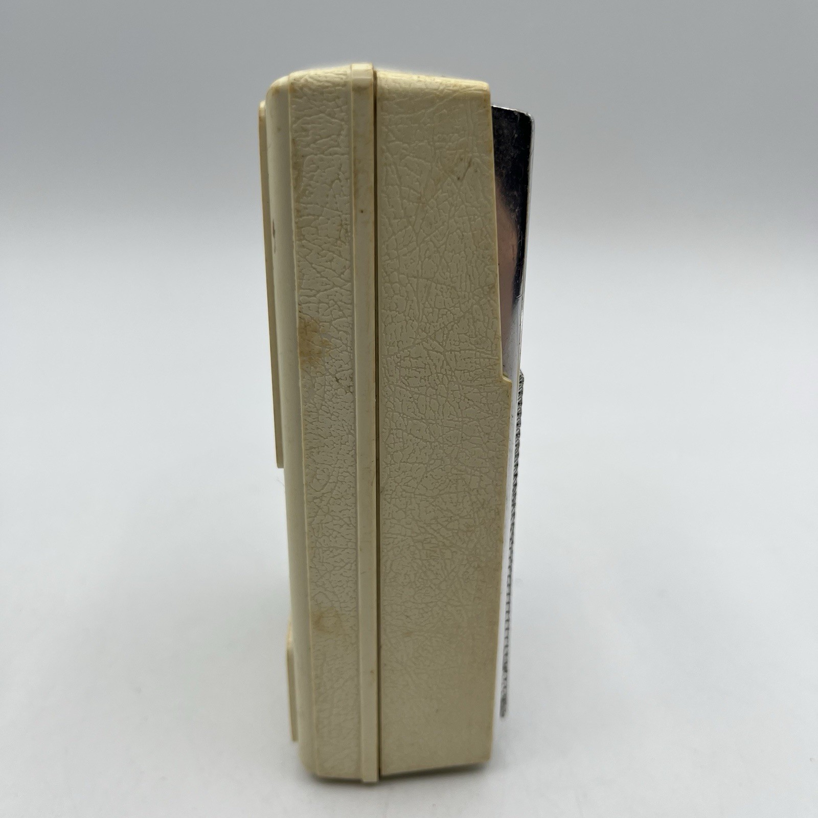 General Electric Accent Line 8 Transistor Radio - Cream - Works - READ BELOW