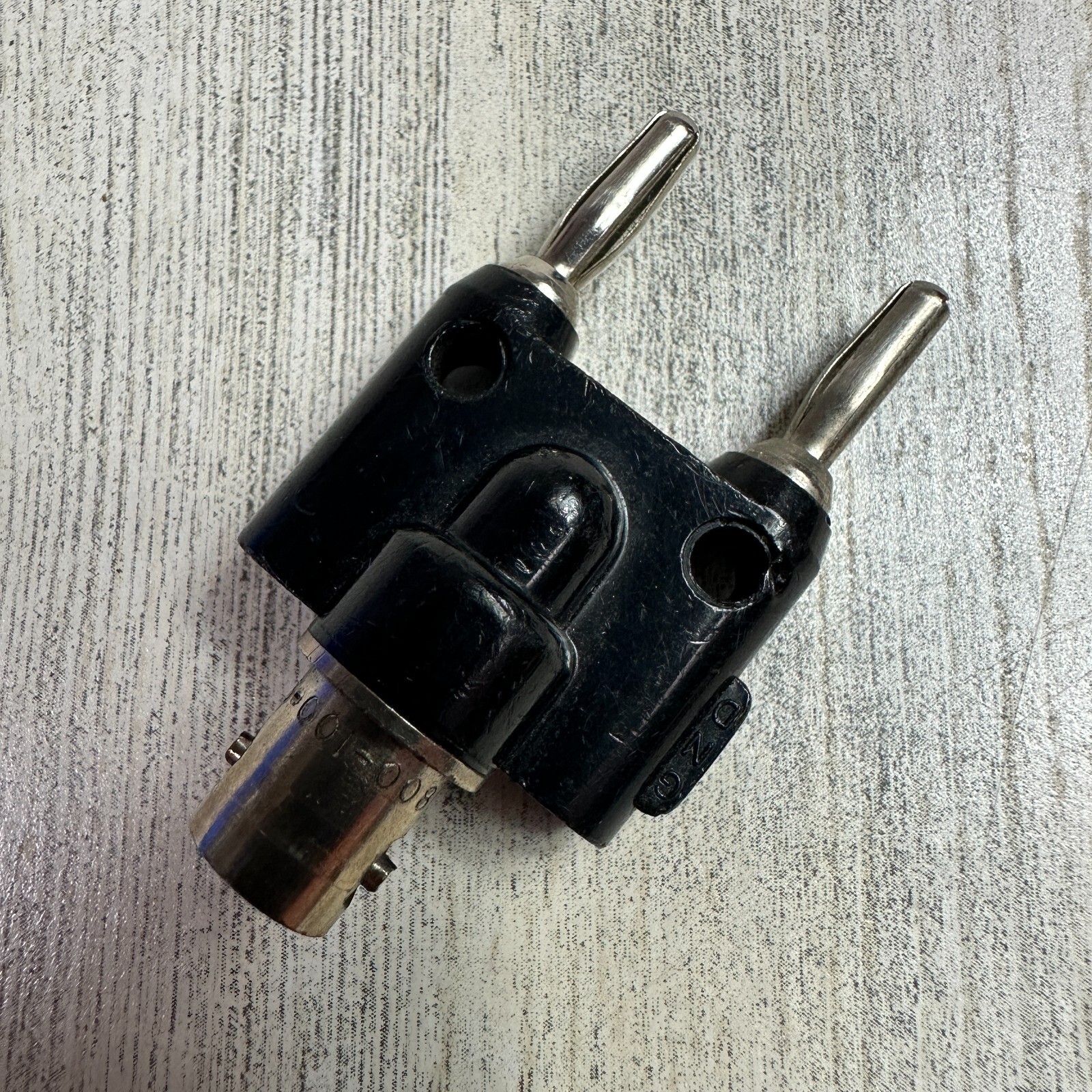 Pomona 1269 Dual Banana Plug to BNC Female, Black