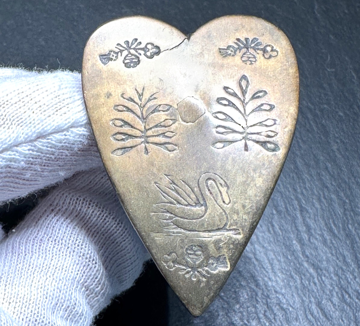 ANTIQUE 2" METAL HEART CLAVOS DECORATIVE NAIL - SWAN ROSE SHAMROCK THISTLE H367