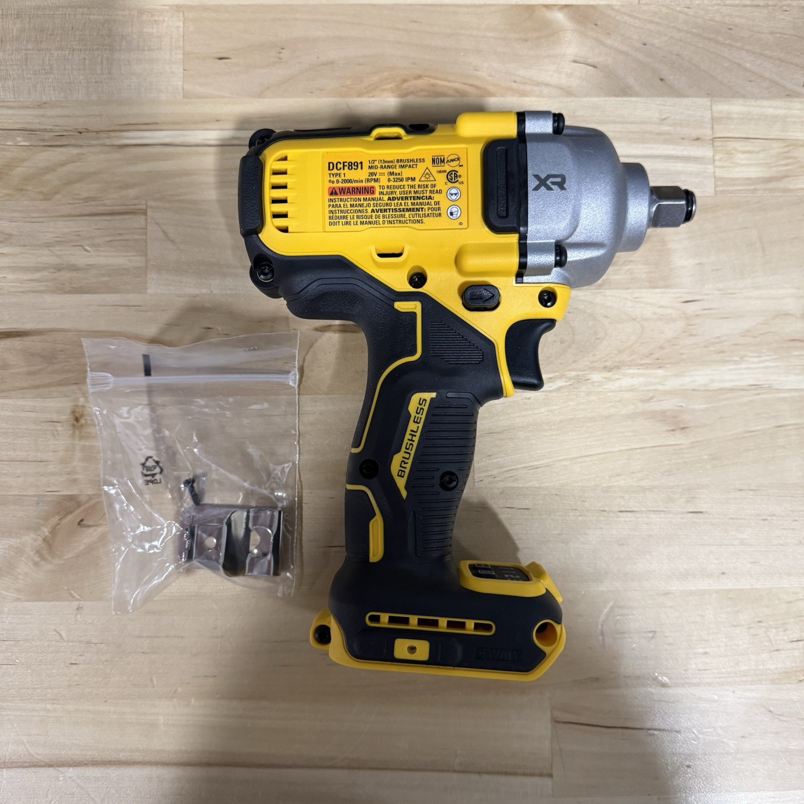 DEWALT 20V MAX Cordless Impact Wrench, 1/2' Hog Ring, Includes LED Work DCF891B