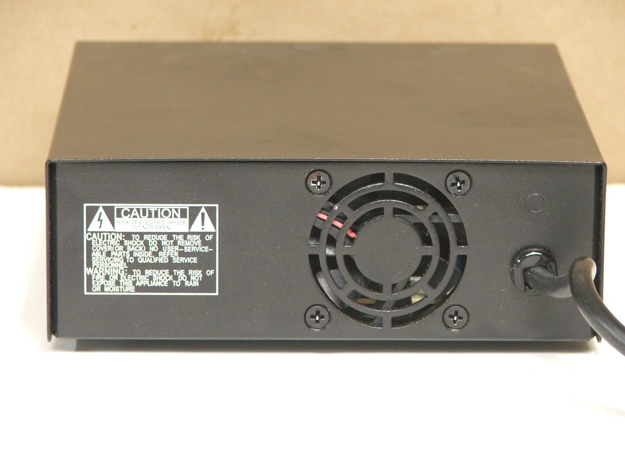 Radio Shack 13.8VDC 19A Power Supply 22-508B - BOXED WITH MANUAL