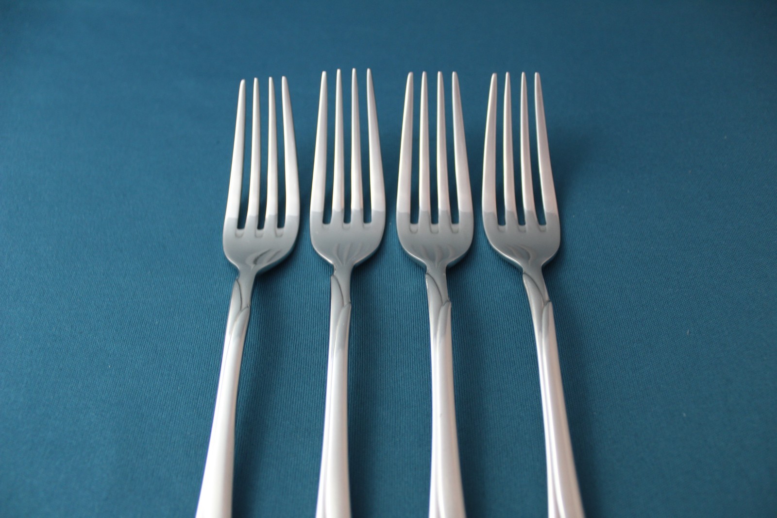 4 Dinner Forks Mikasa Gerald Patrick SWEET PEA Korea 18/8 Stainless 8"