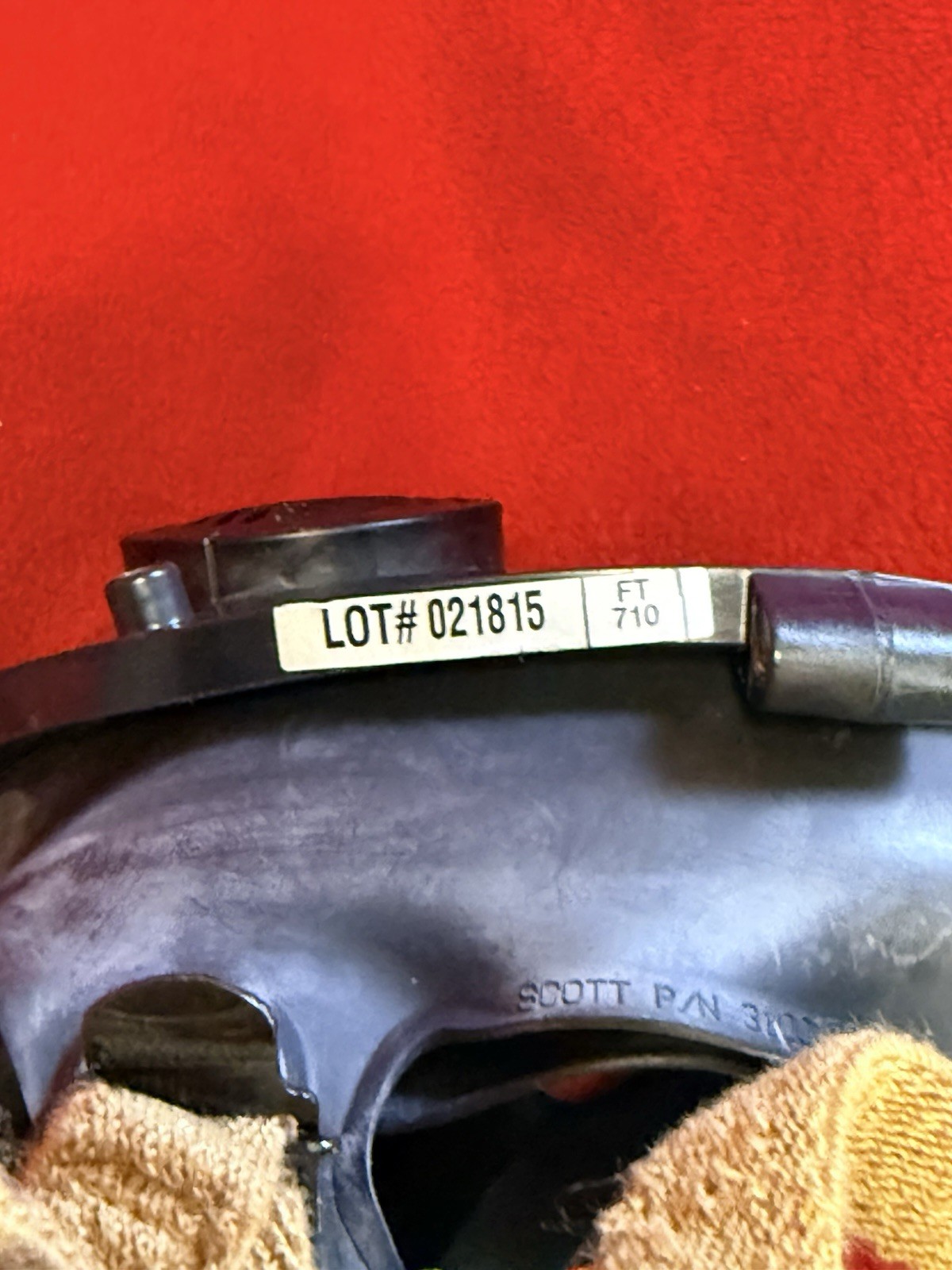 Scott AV-3000 HT -Mask w/ Voice Amp Adapter - Firefighter MASK Size - MEDIUM