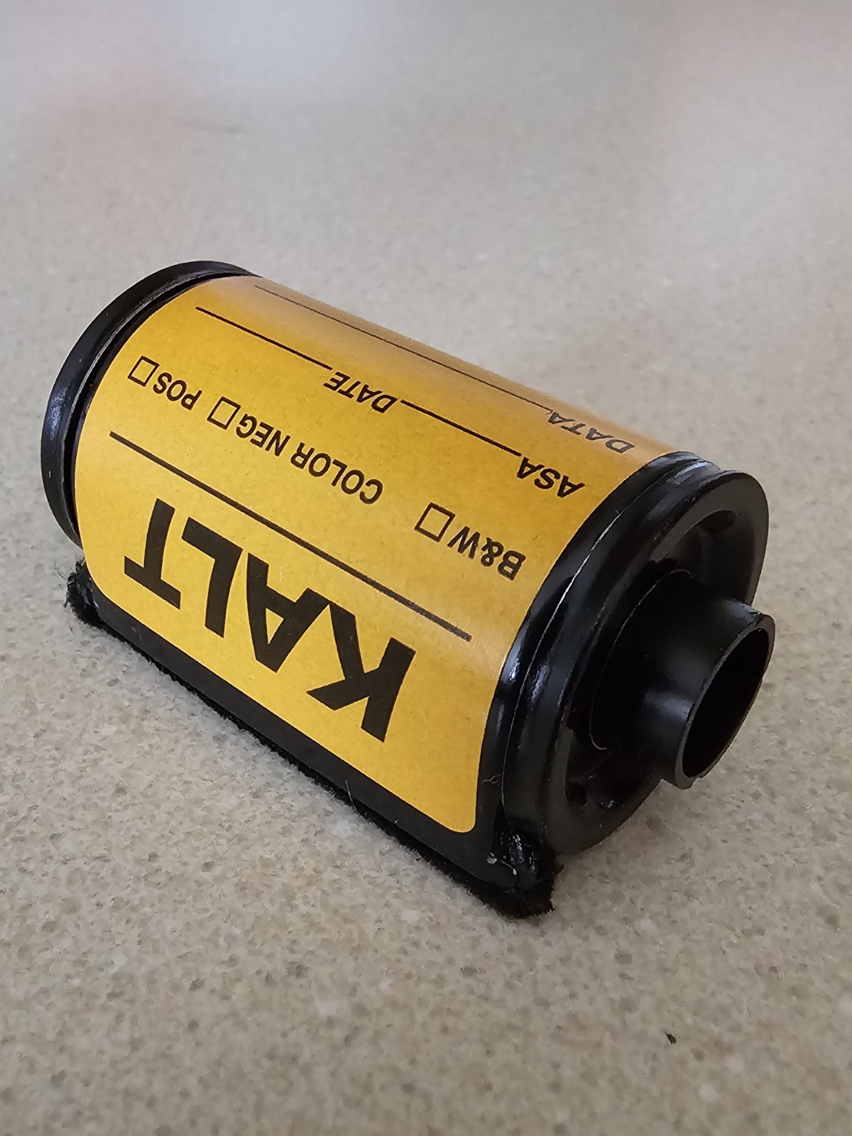 **NEW** 35mm Kalt Brand Reloadable Film Cassette Metal Snap Cap - New Old Stock