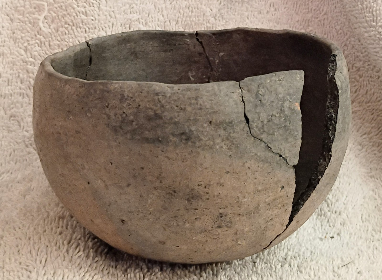 Great Antique Ancestral Pueblo Red Ware Pottery Bowl