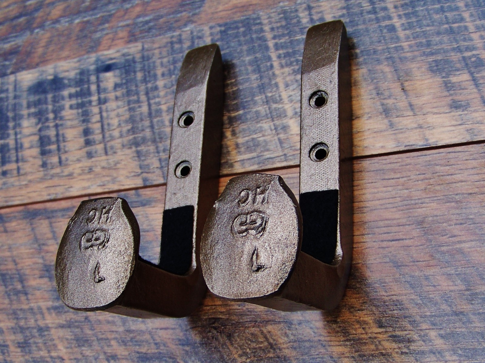 Gun rack hangers hooks wall mount shotgun rifle hunting western decor blacksmith