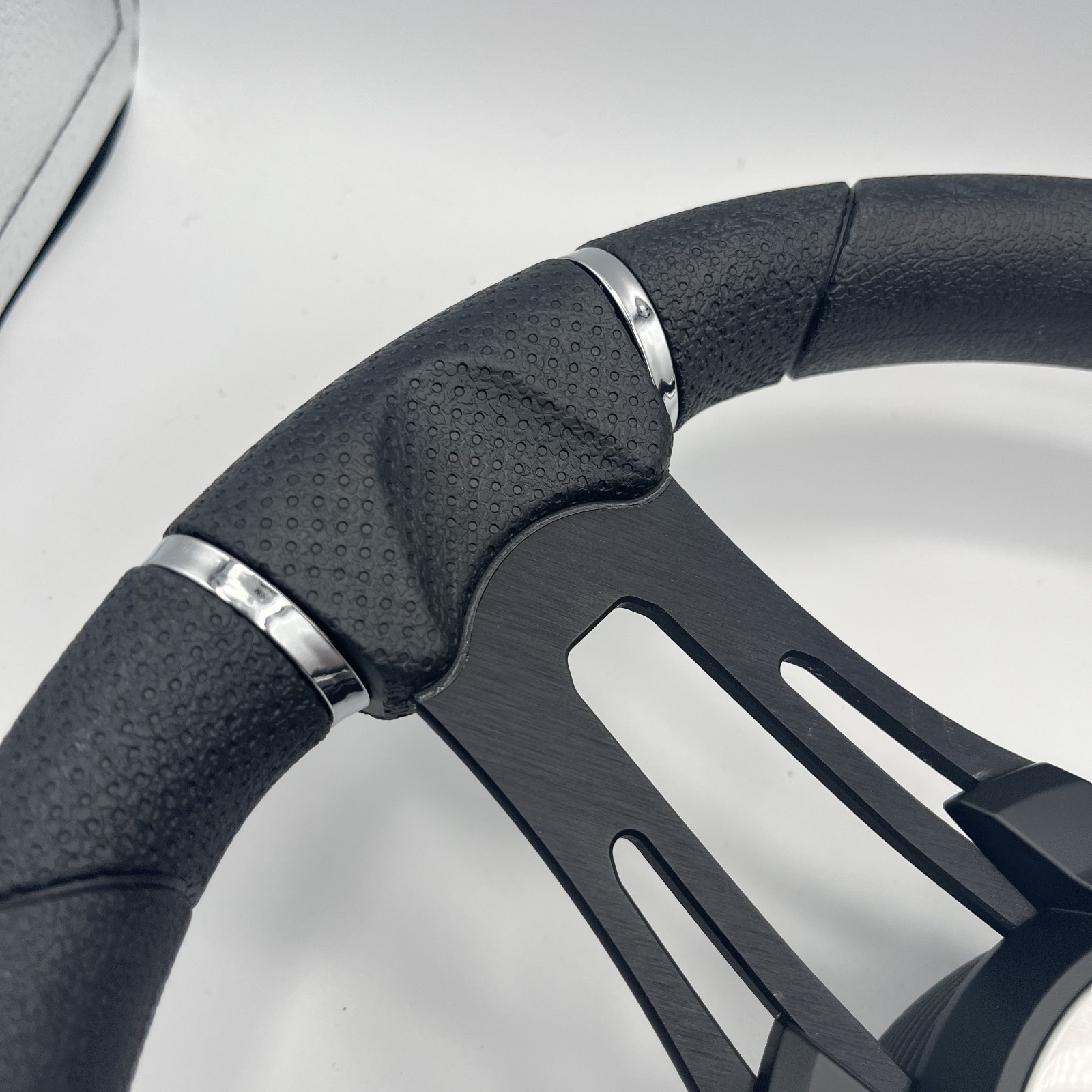 Gussi Italia Boat Steering Wheel Black Brushed Alum Spokes KEYED | Gussi Italia