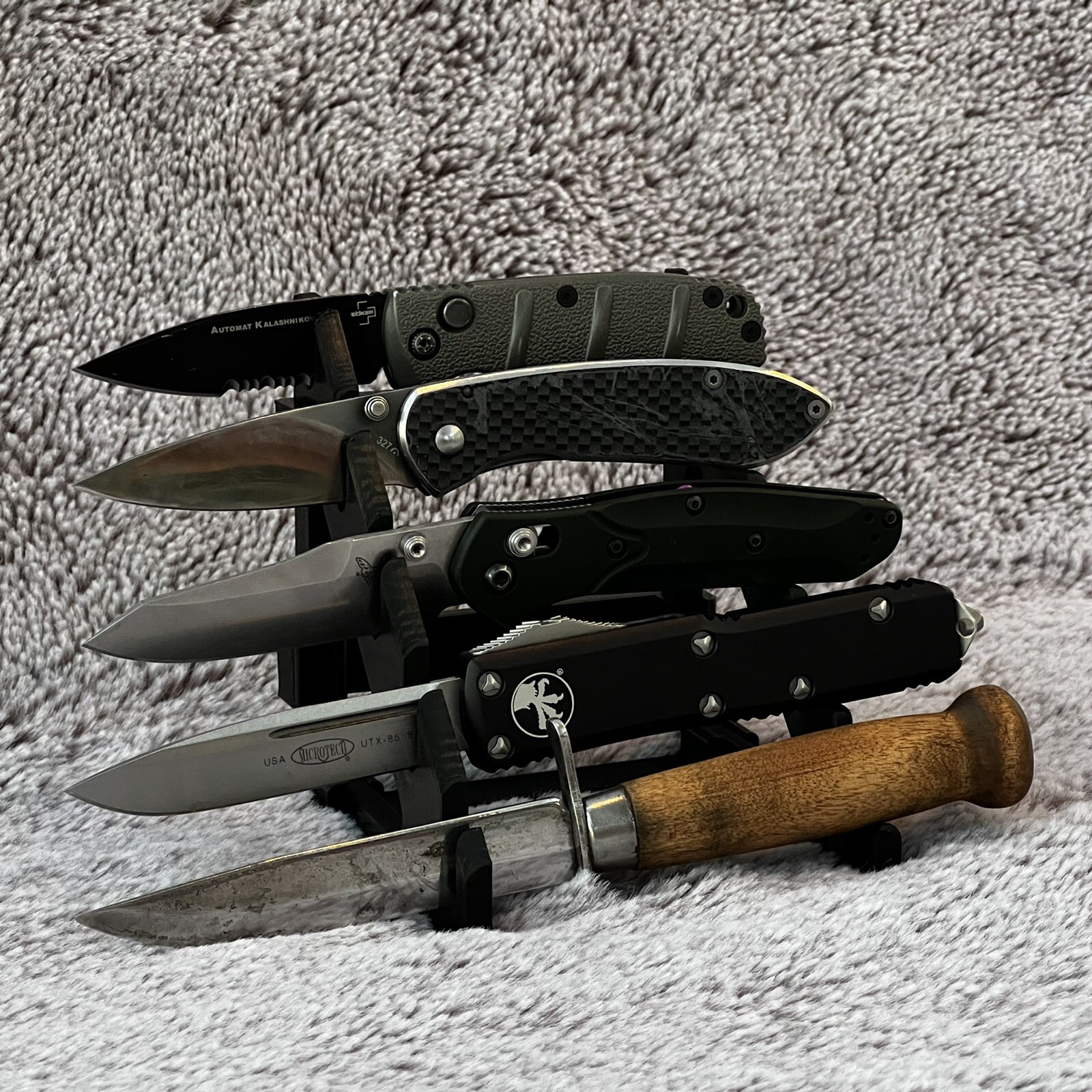 5 Knife Display Stand For Microtech, Benchmade, Kershaw, And Others - Ships Fast