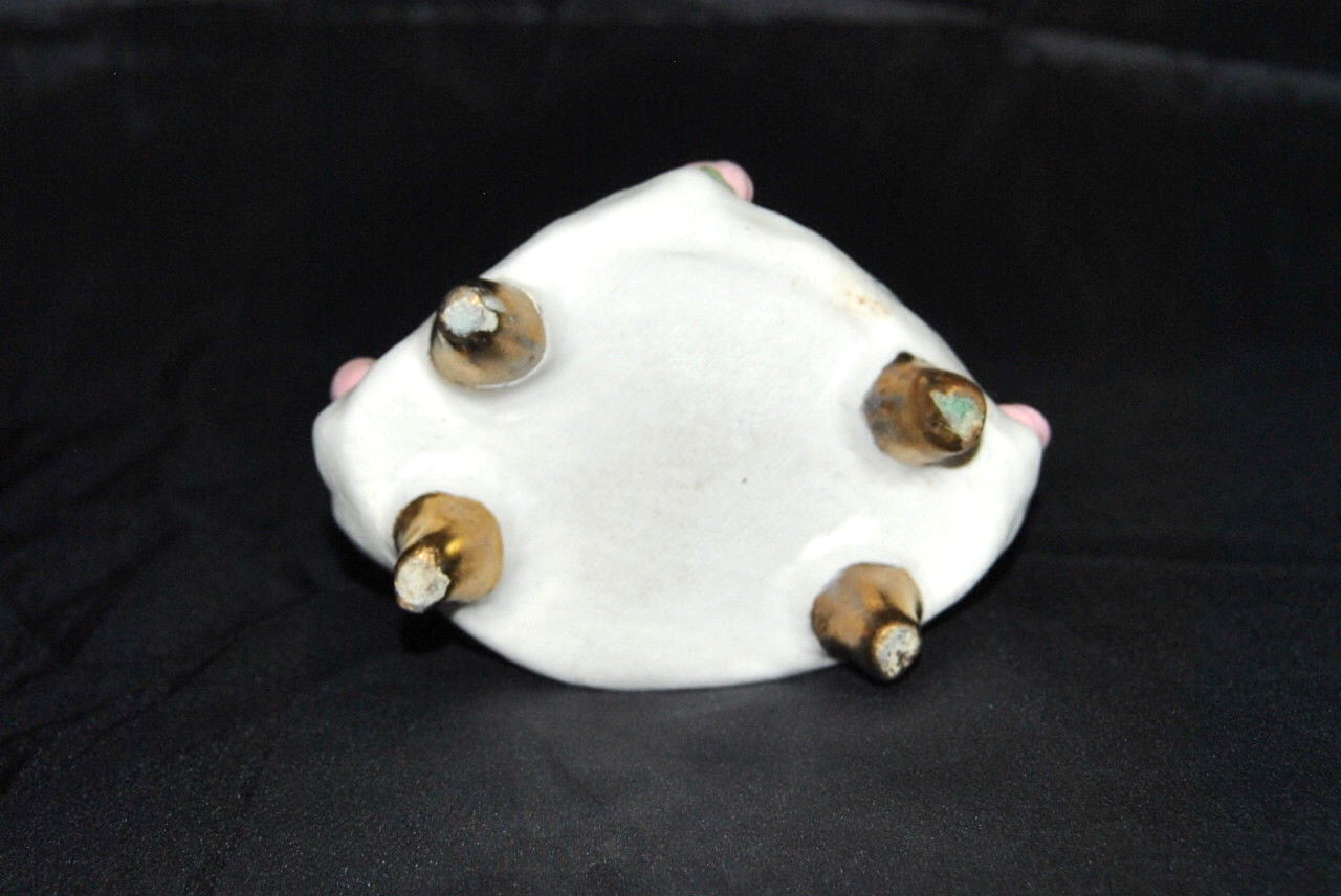 RARE DECORATIVE TEXTURED PORCELAIN PURSE BY LAURA PEERY. Pale Green Signed