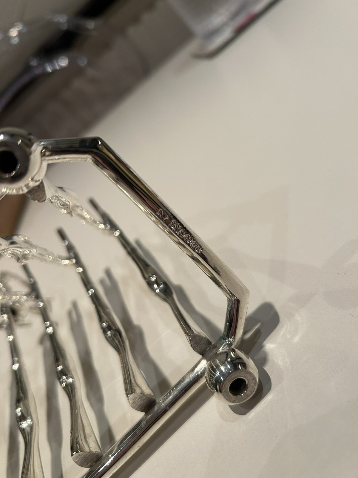 SILVER PLATED GUN RIFLE LETTER TOAST RACK HUNTING LOVELY ITEM