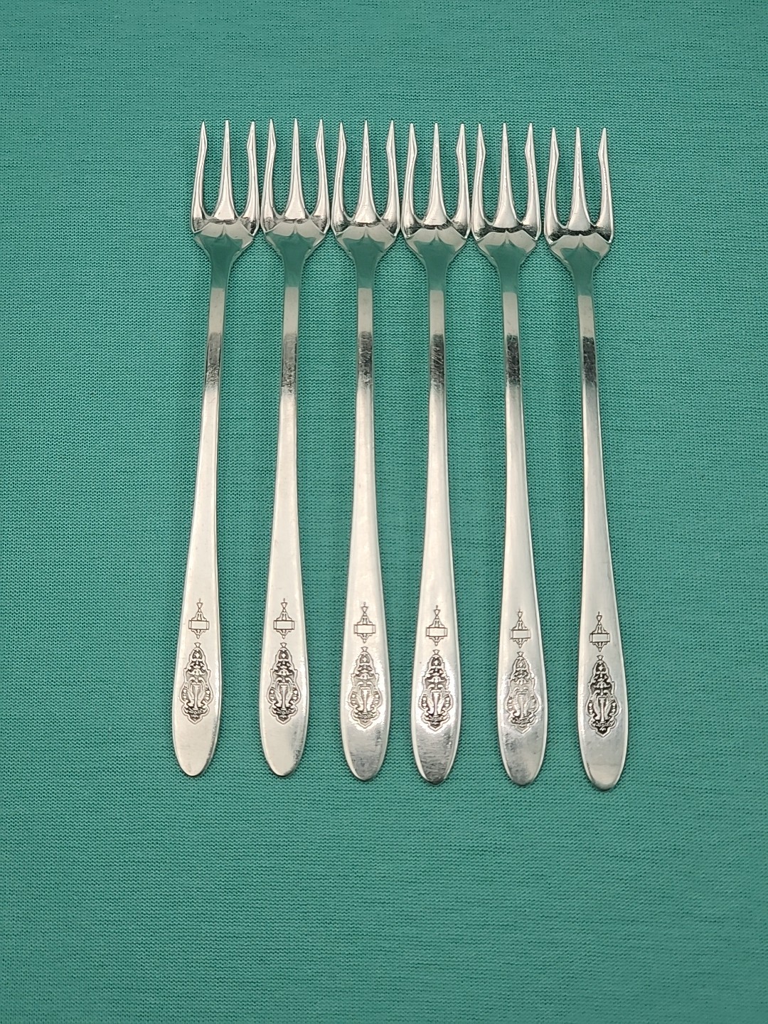 Oneida Community Silverplate BIRD OF PARADISE 6 COCKTAIL FORKS 6" No Monogram