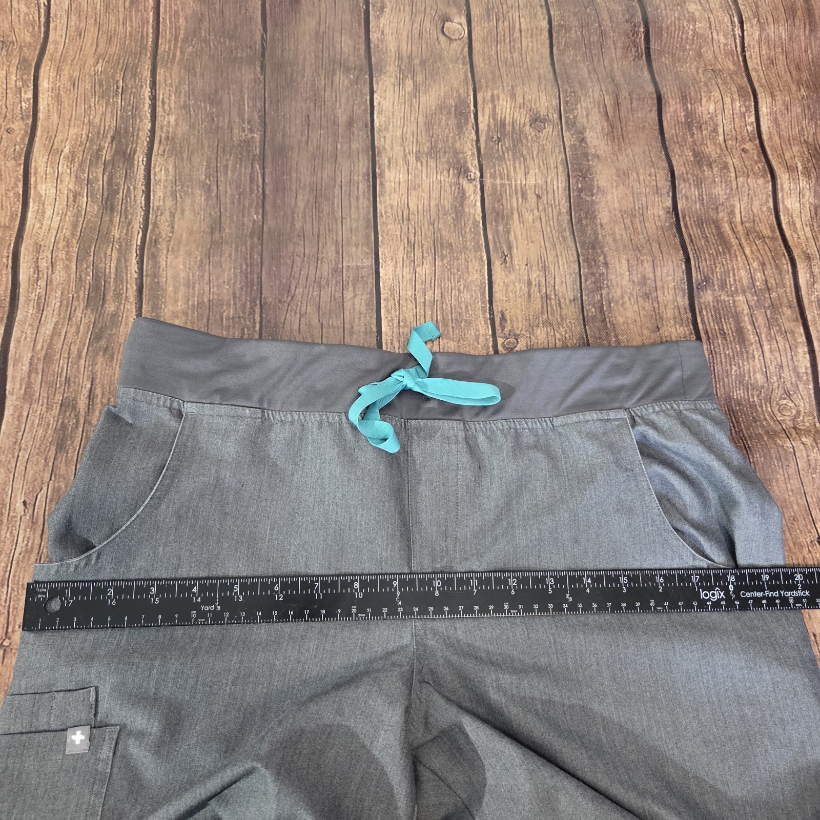 FIGS Kade Cargo Scrub Pants Womens MT Tall Graphite Gray FIONx Medical Work