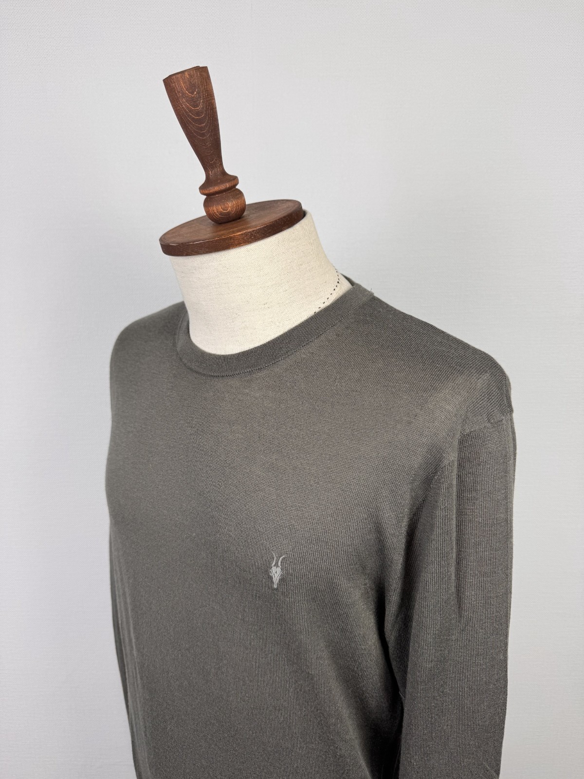 ALLSAINTS Green Long Sleeve Small Embroidered Logo Light Knit Sweater Sz L
