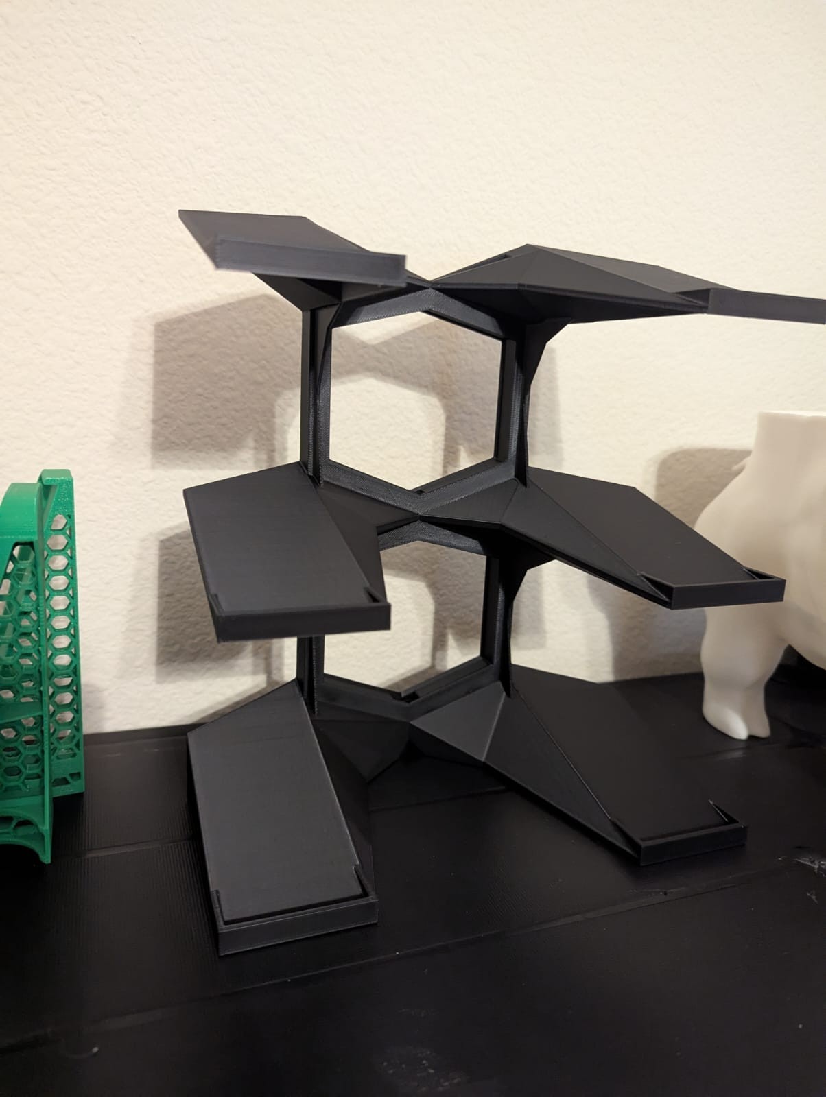 Lightweight 1:18 Scale Model Car Display Stand – Holds 3 Cars