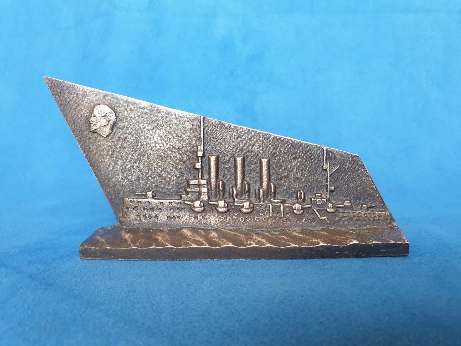 LENIN. Statuette - Plaque. 50 Years of the Revolution. Bronze. Very rare.