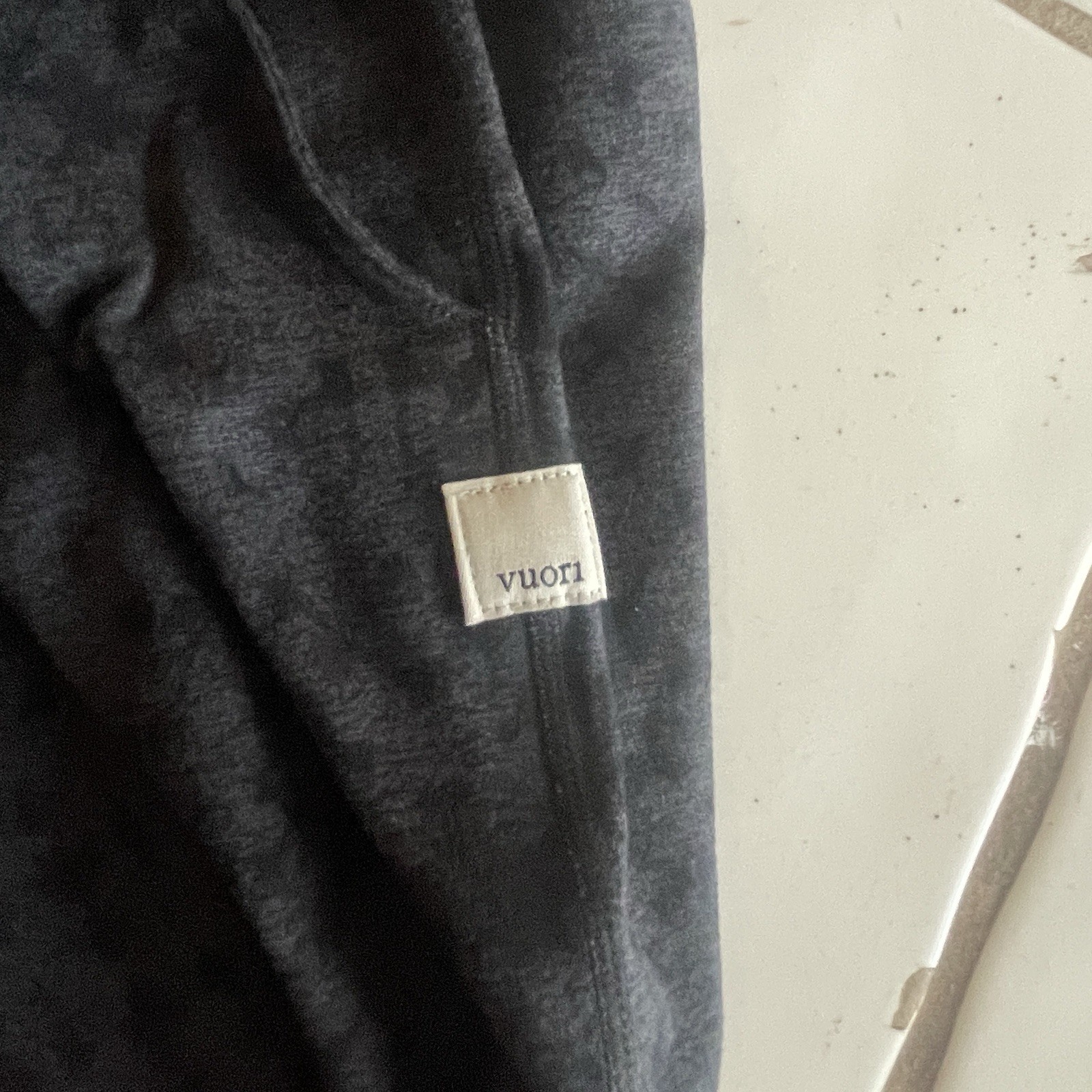 Vuori Pants Womens Small Performance Jogger Dark Gray Lounge Sweatpants Athletic