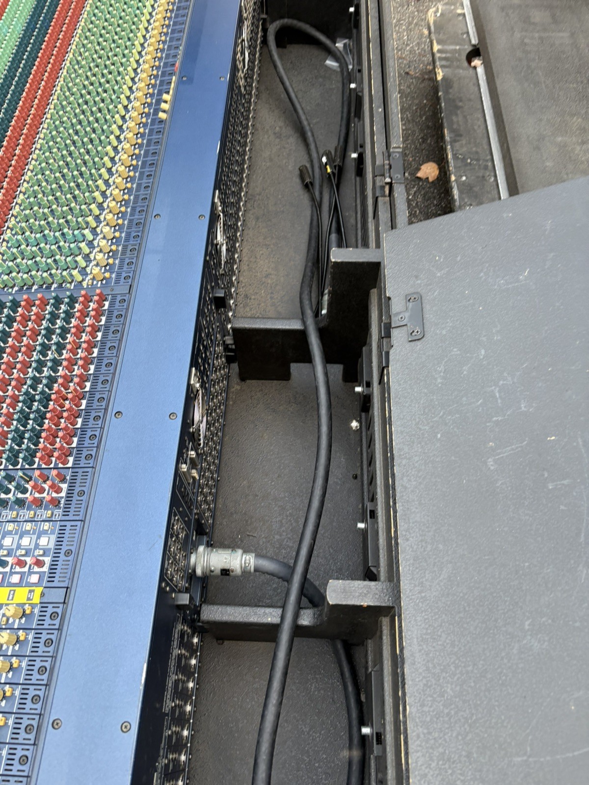 Yamaha PM-5000 52 Channel Analog Console W/ PSU and Tour Case