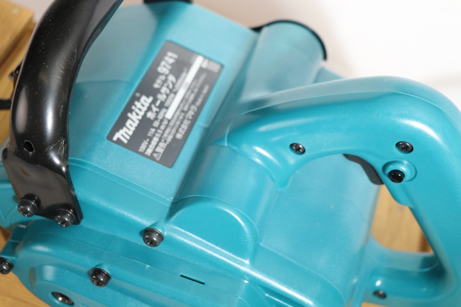 Makita 9741SP1 Wheel Sander 100V 120mm with Wire Brush Wheel New