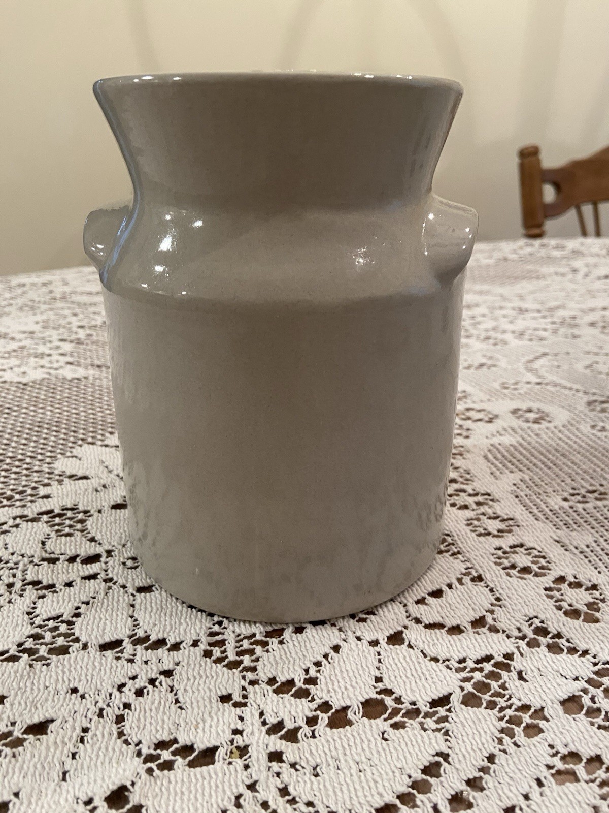 2000 Red Wing Land O Lakes Utensil Crock With Indian Maiden On It #1057/2000