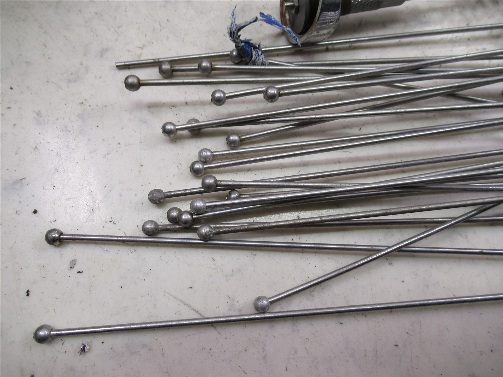 Large Lot of Two-Way Radio Antennas Motorola Collinear Through-hole Mount