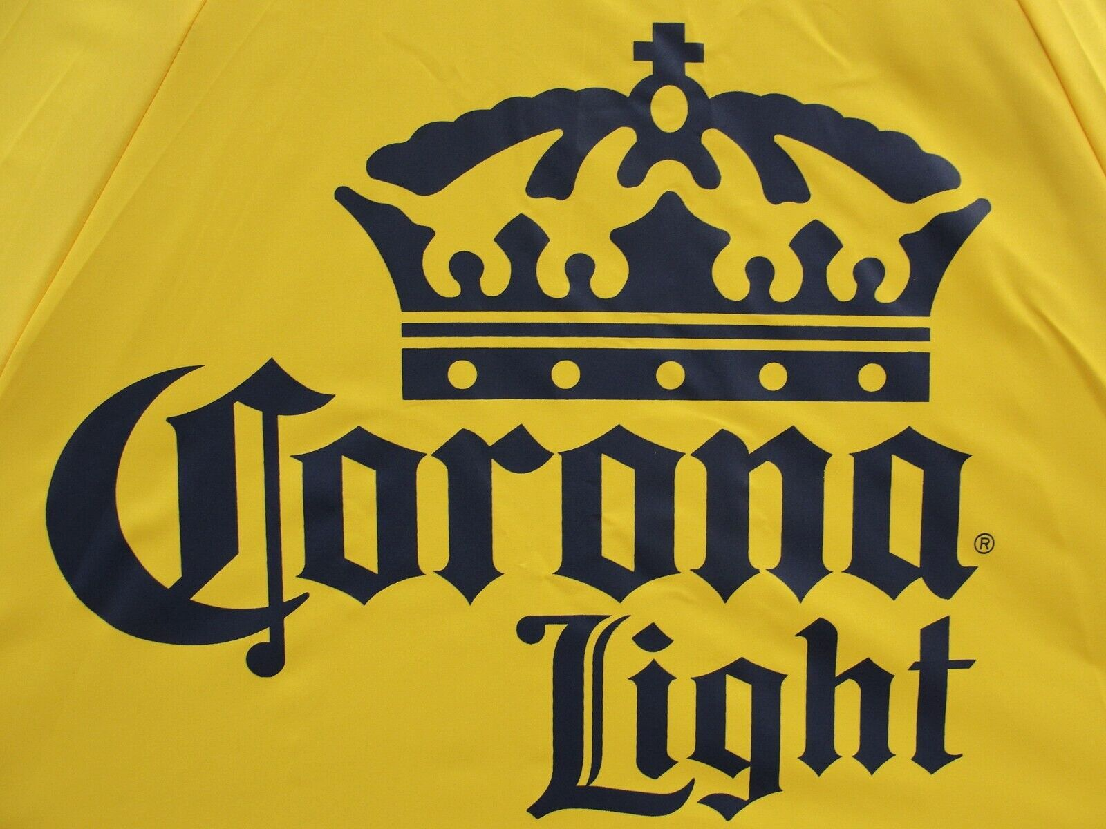 CORONA LIGHT BEER 👑 PATIO MARKET UMBRELLA YELLOW CANVAS WOOD POST 7' NEW IN BOX