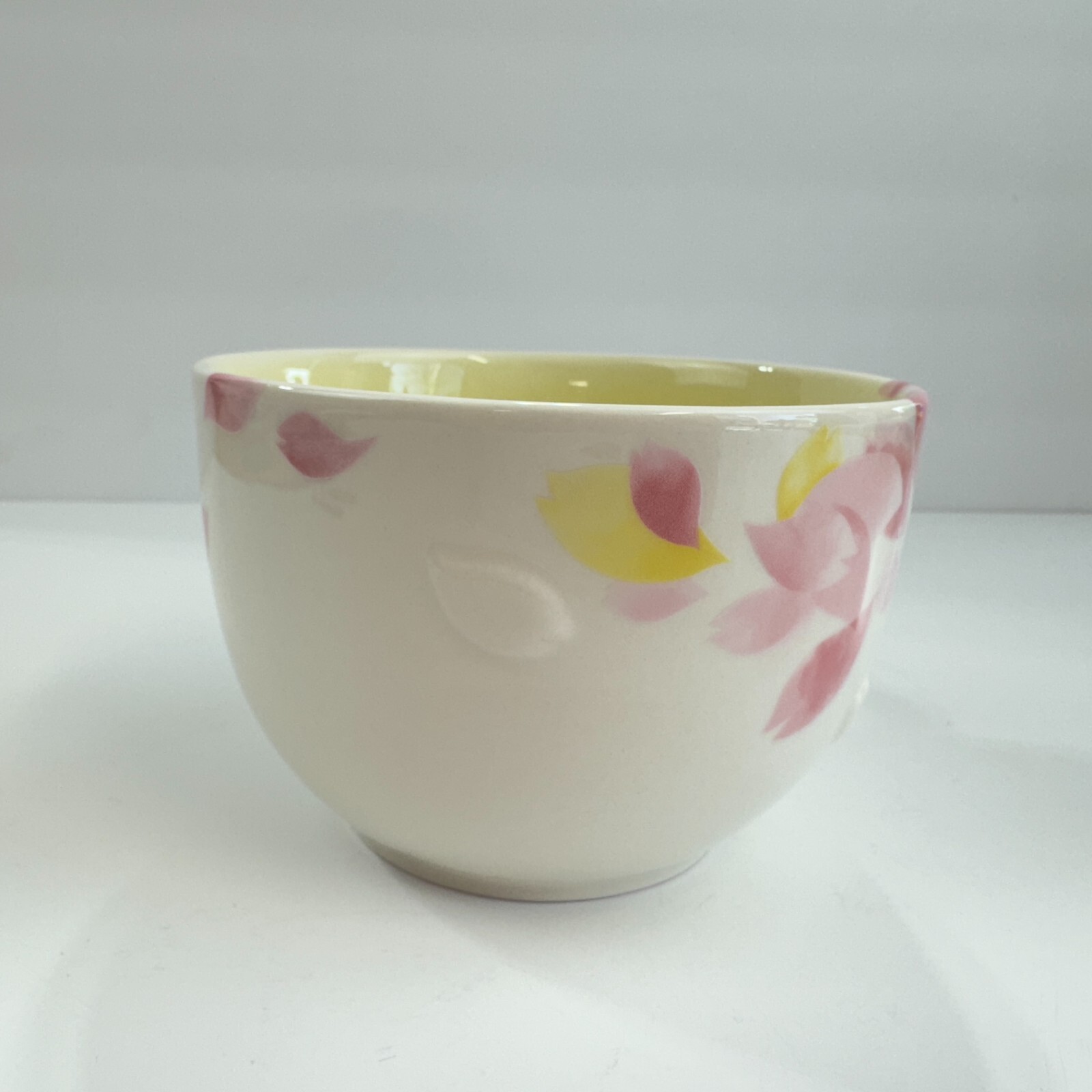 Starbucks Coffee Mug 2015 Sakura Pink Cherry Blossoms 12 oz Limited