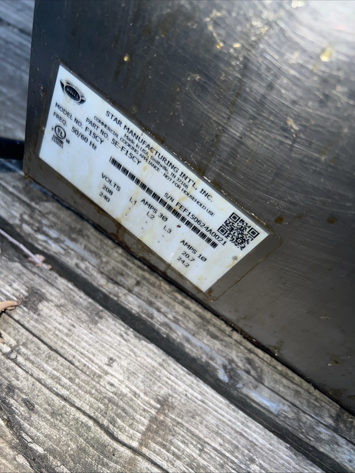 Wells 5E-F15CY 15 lb. Electric Countertop Fryer - 208-240V, 4319/5750W W