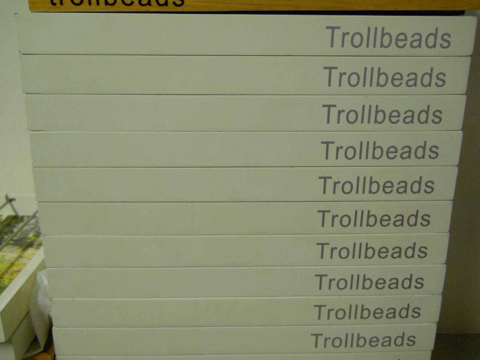 Trollbeads White 24 Compartment Bead Display Tray Divided Stackable w/ Sticks