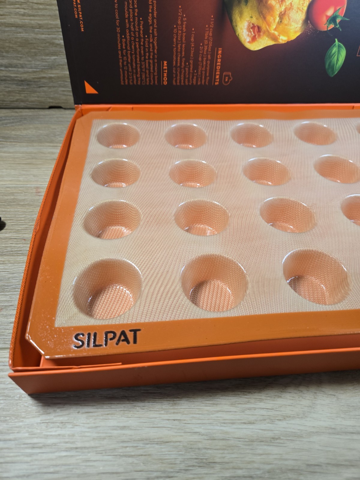 Silpat 20 Mini Muffin Perfect Baking Mold - 11 5/8" x 16 1/2"