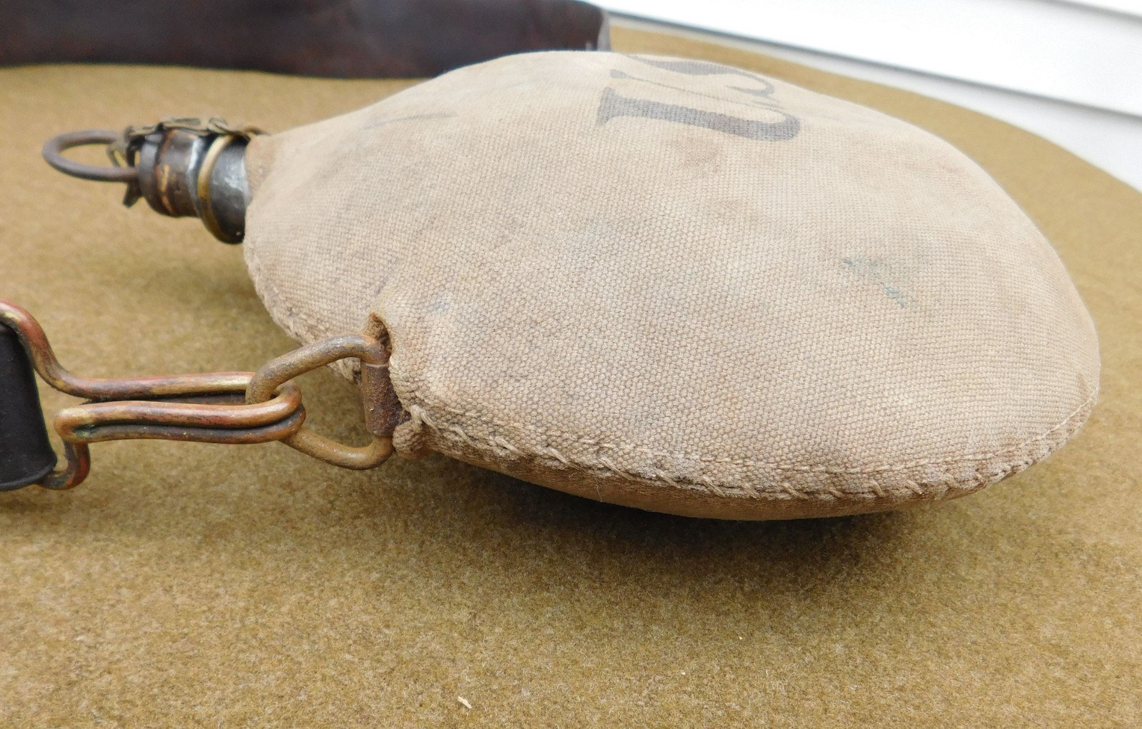 ORIGINAL SPANISH AMERICAN WAR U.S. ARMY MODEL 1886 CANTEEN WITH LEATHER SLING