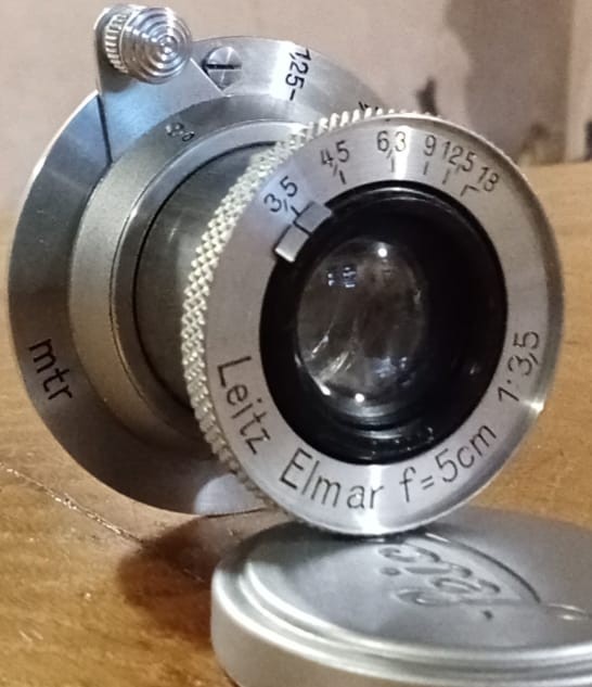 Leica Standard black paint with chrome finish. Near as new!