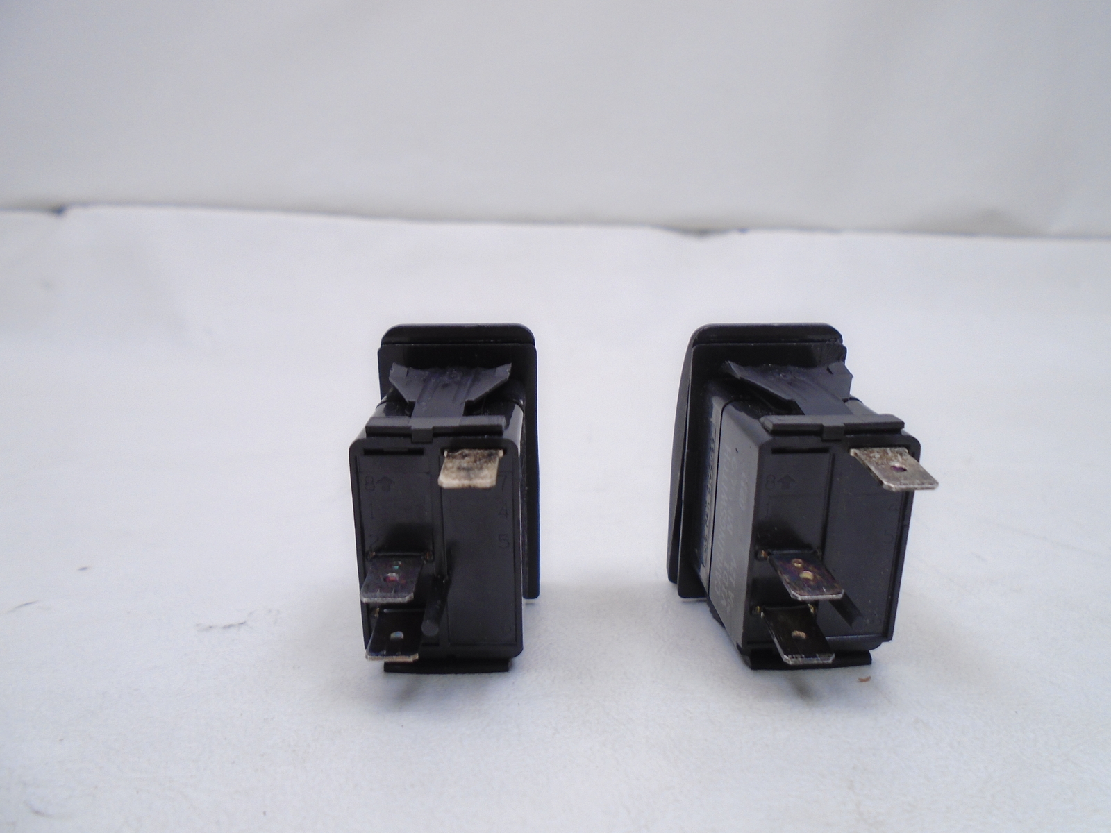 CARLING 12 VOLT 20 AMP ON / OFF ILLUMINATED ROCKER SWITCH (SET OF 2) MARINE BOAT