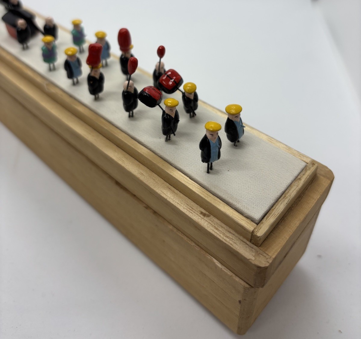 Vintage Japanese Miniature Art Tiny Dolls Daimyo Gyoretsu Procession