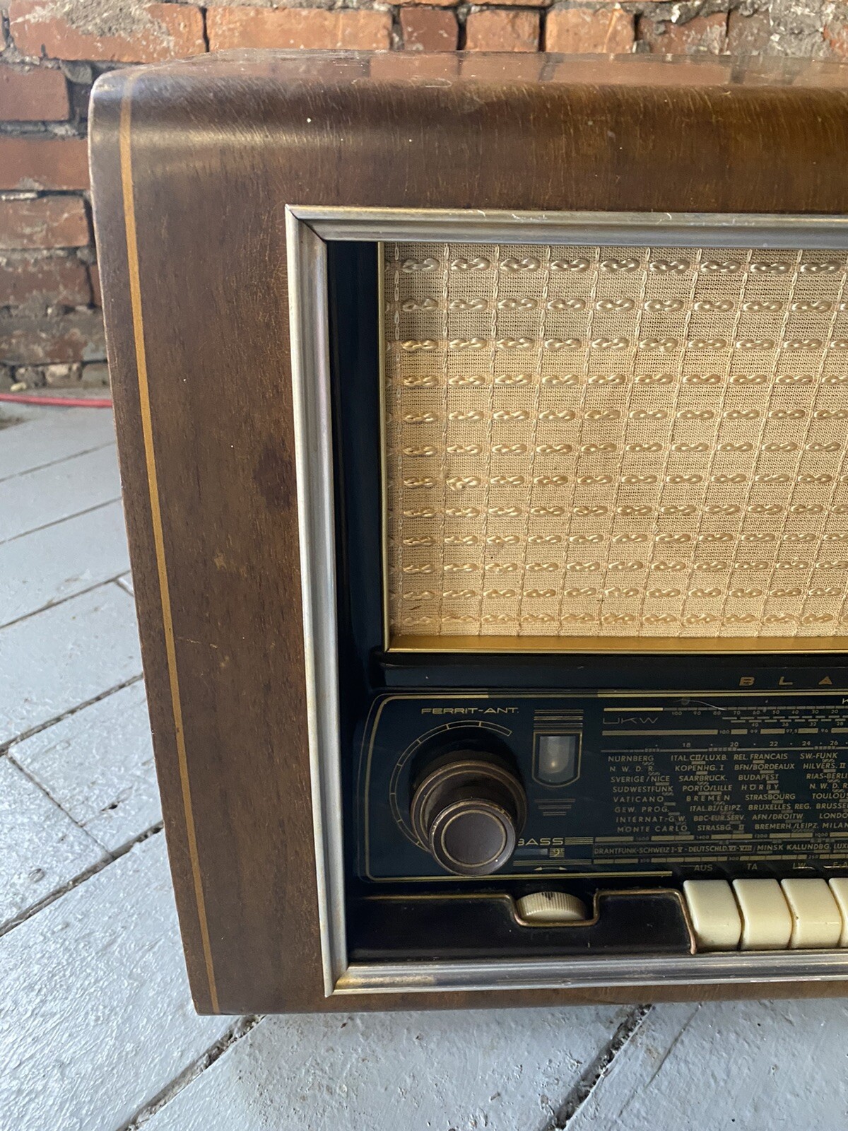 Nizza 3D H1054 3 Lautsprecher Radio Works!! 1954-55