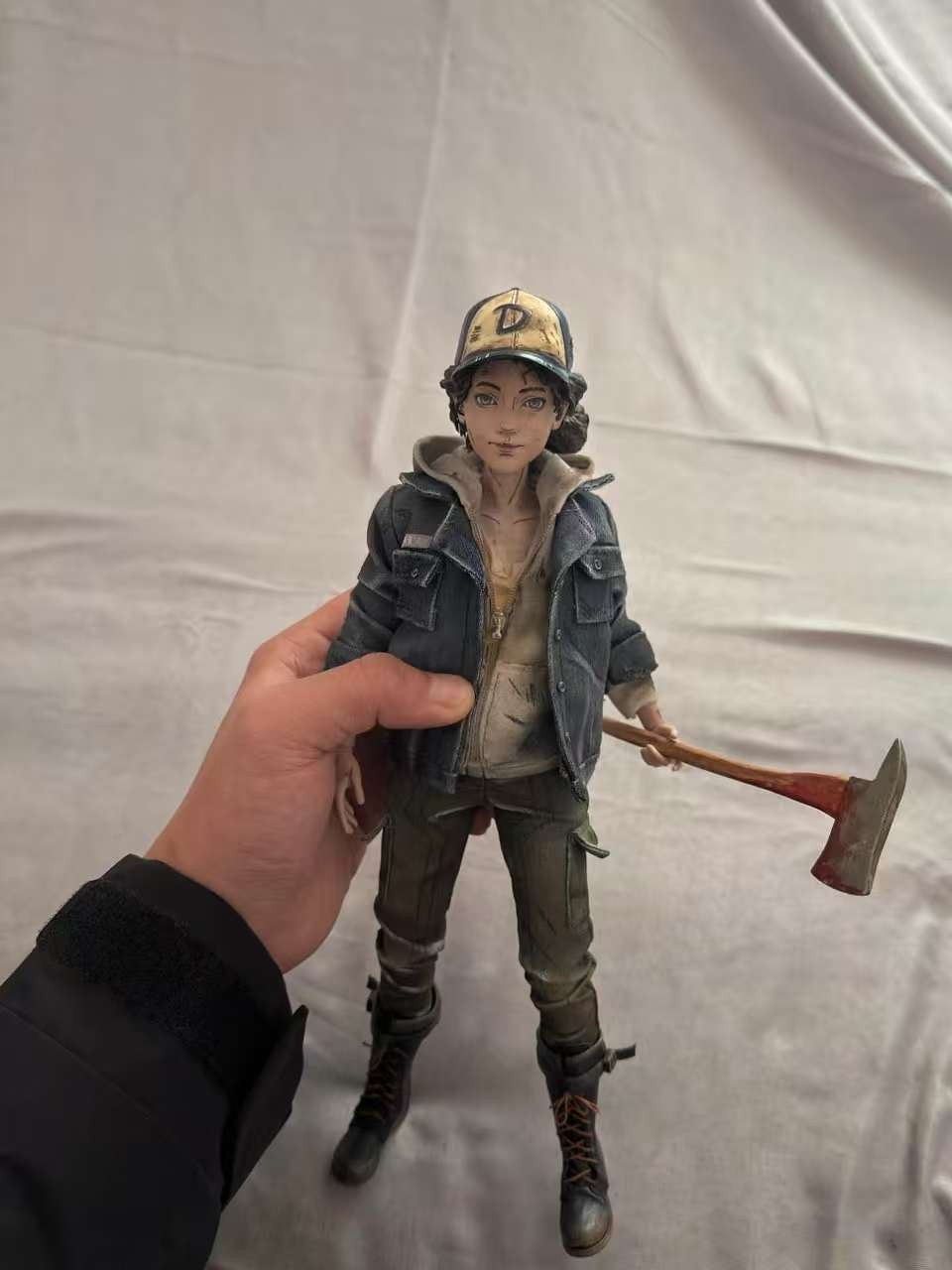 1/6 walking dead The Walking Dead Clementine  12 inch figure need about 60days