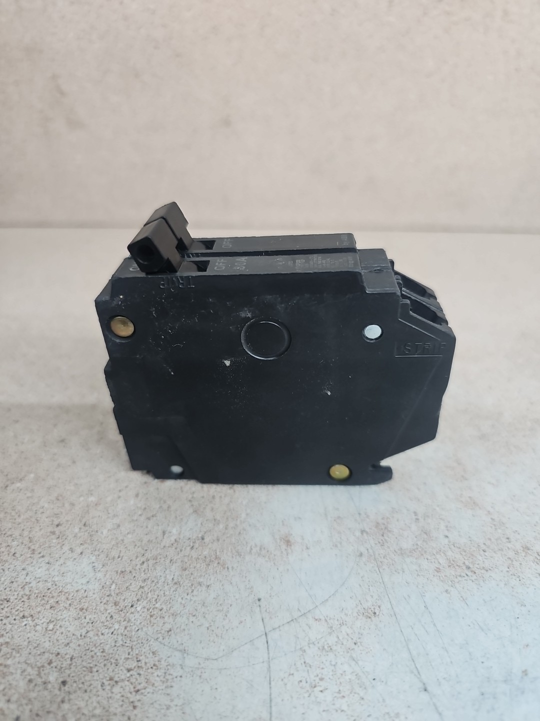 GE THQP THQP230 2 Pole 120/240V 30 Amp Circuit Breaker NNT