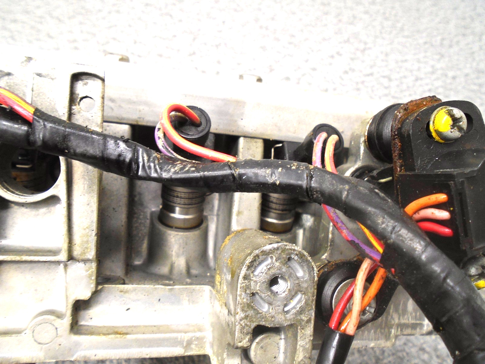 Fuel Injection Nozzle Assy 67H-13751-00-00 Yamah OX66 2001-2005 150-250 Hp Motor