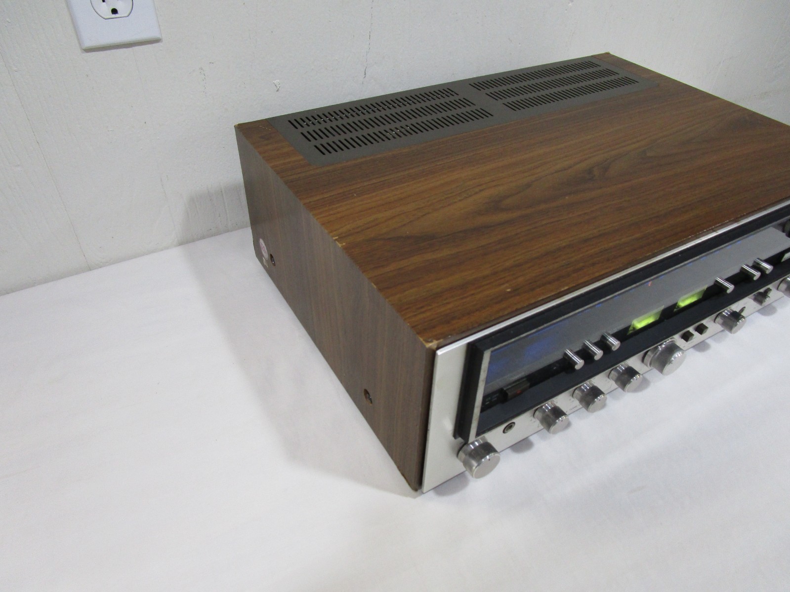 Very Nice Sansui 7070 Stereo Receiver w/ New LEDs - Serviced - Recapped - Cool!