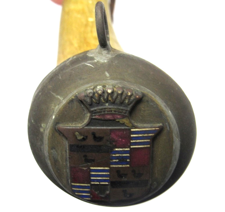 Antique Firearm Black Powder Horn Medal Cap with Crest Metal Muzzle Loader Rare