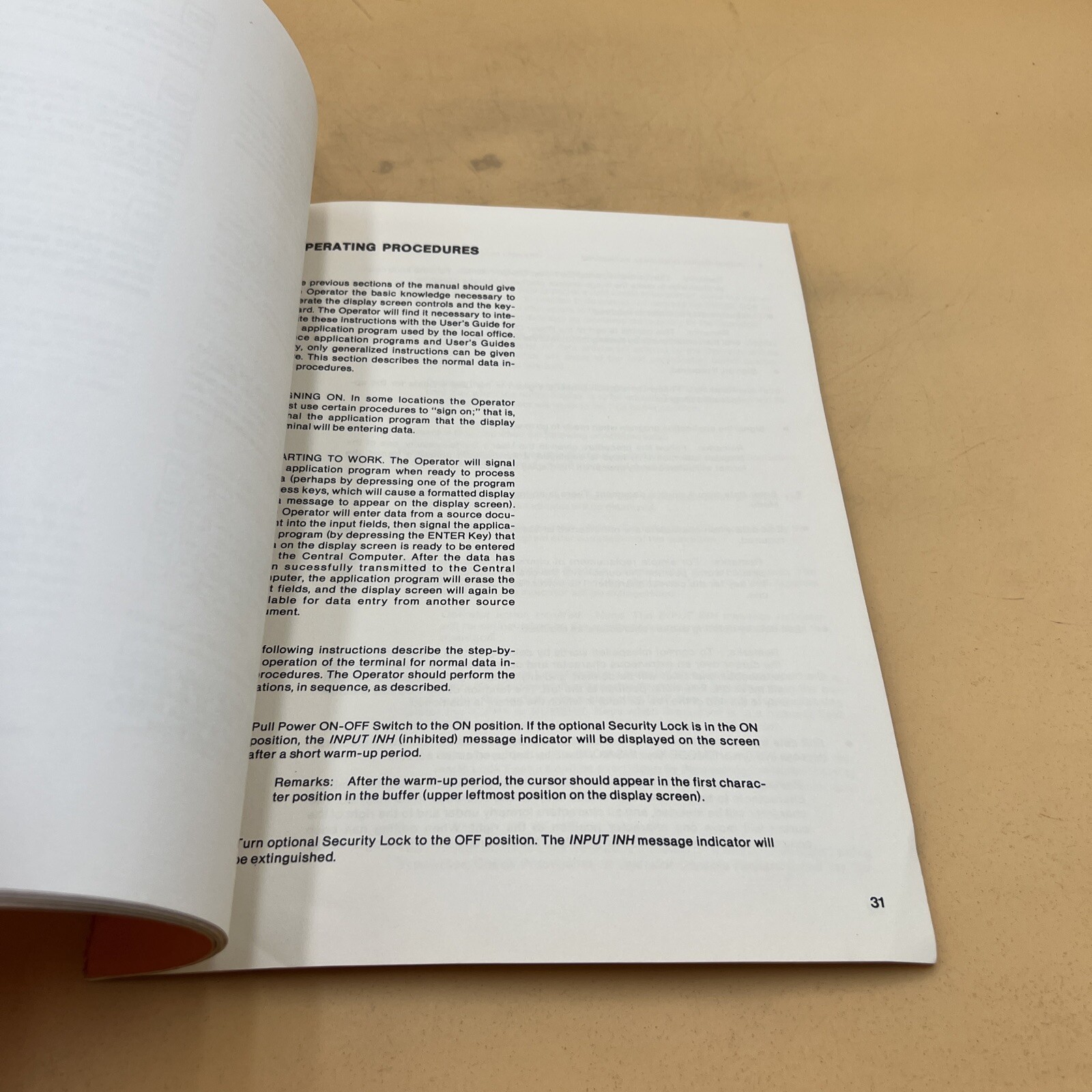 Telex Terminal Communications TC 277C Keyboard Display Terminal Operators Manual