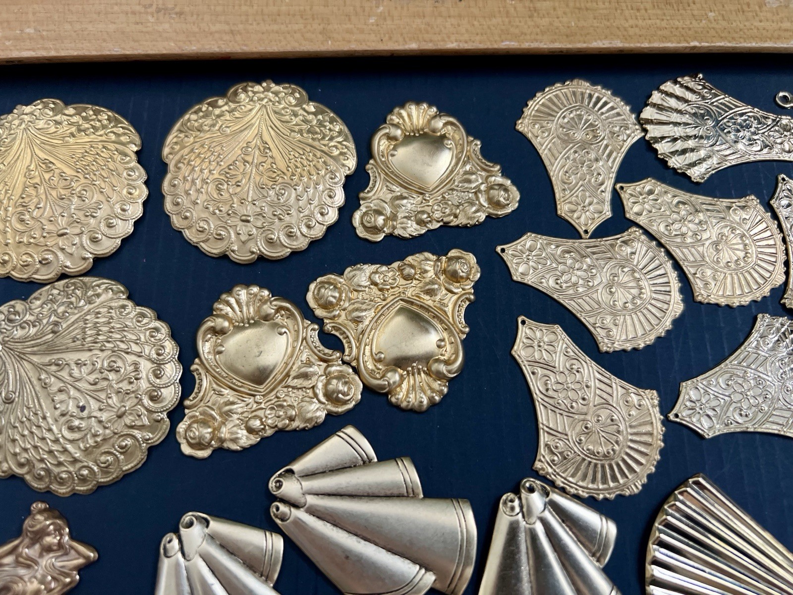 1 Lb + Vtg & New Metal Stampings Brass Gold Frames Settings Pendant Findings Lot