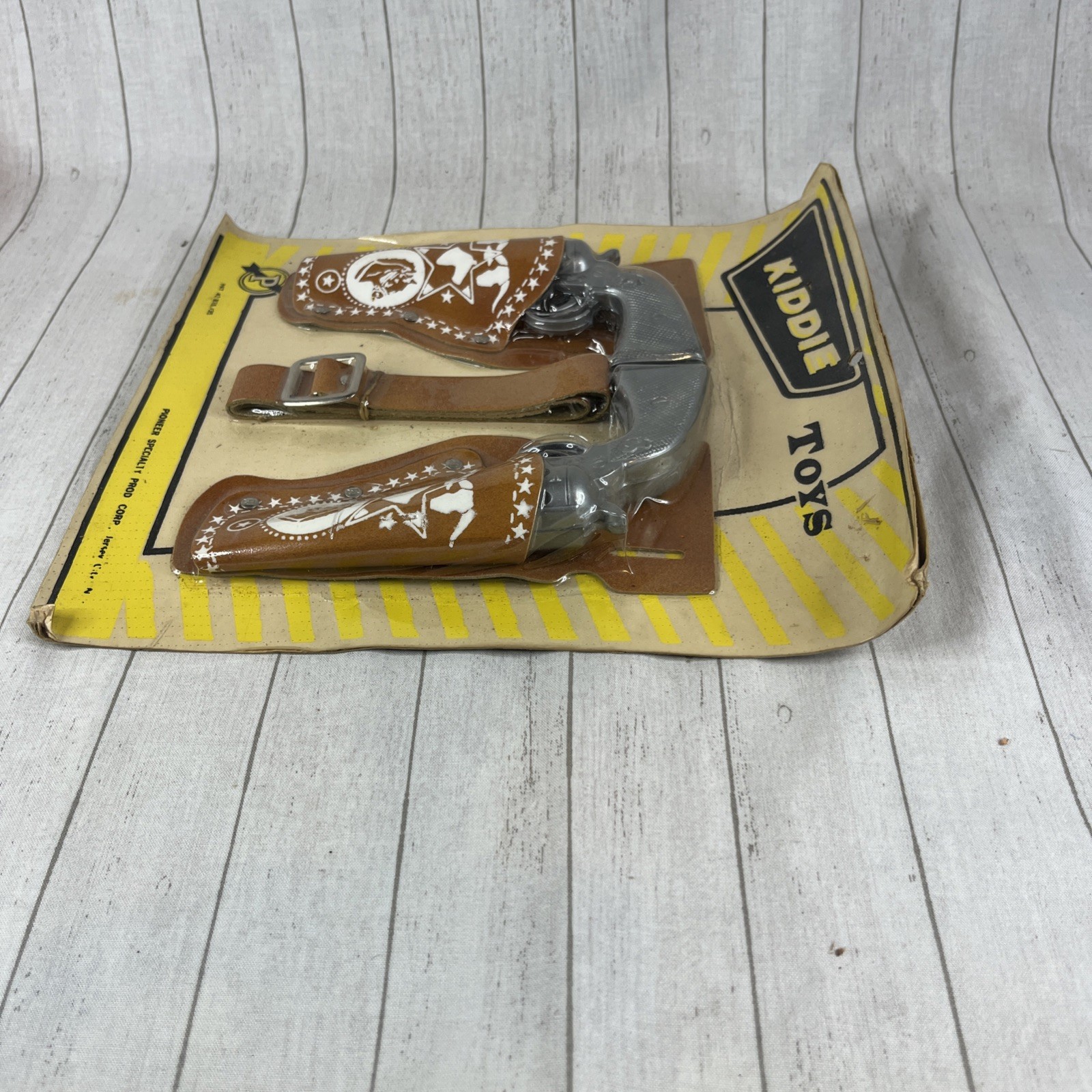 Pioneer Specialty Corp Kiddie Toys Plastic Toy Cowboy Pistol & Holster Set READ