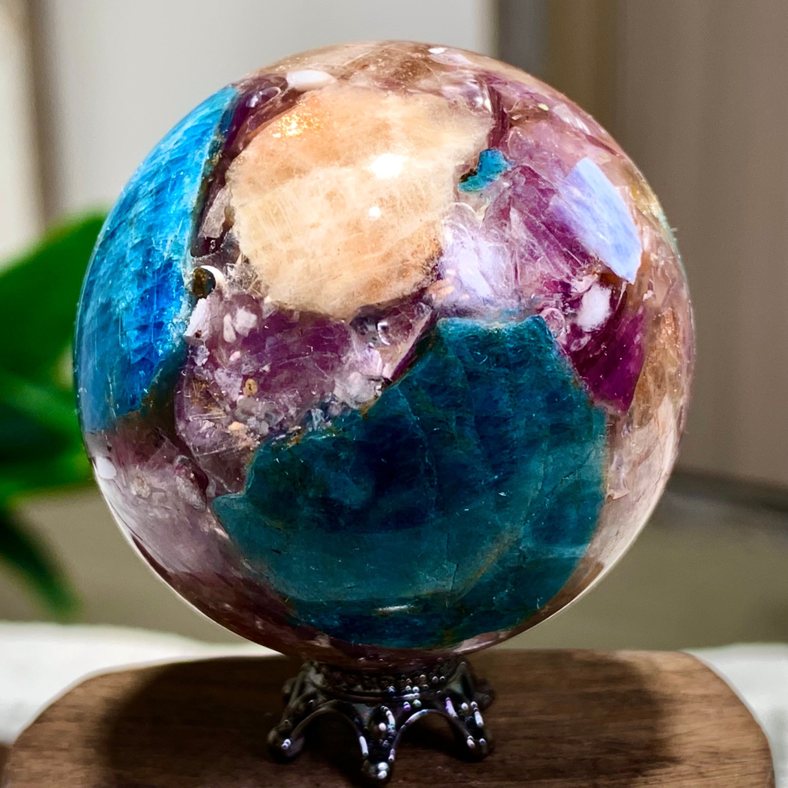 113G Natural Blue Aptite +Sun Stone purple lepidolite Sphere mineral sample