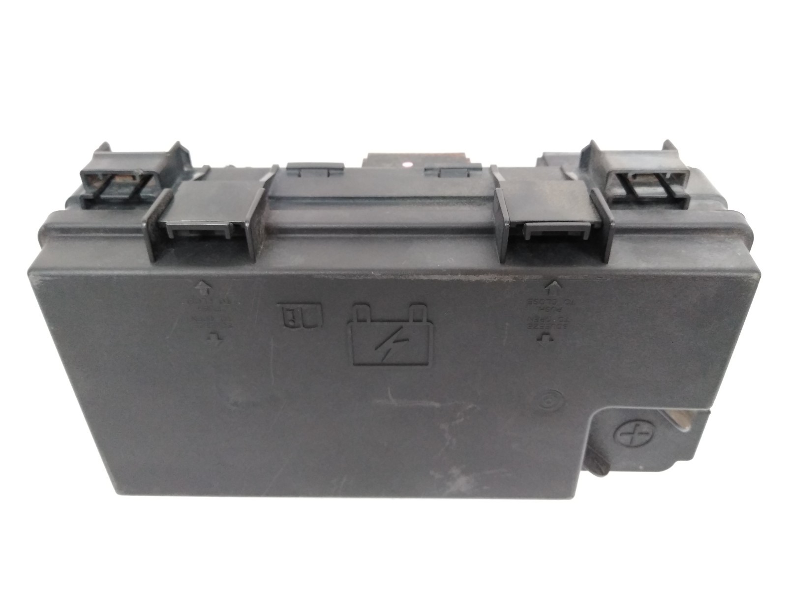 56049720AT Chrysler 2008 2009 Town & Country Fuse Box Engine Bay TIPM OEM G70