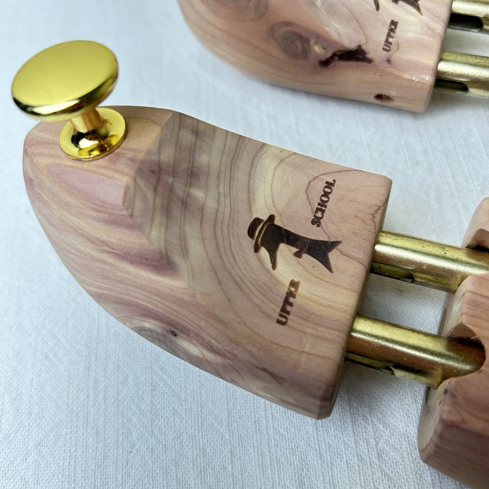 Cedar Shoe Trees Mens Size 40 Split Toe Double Post UPPER SCHOOL Brand NEW
