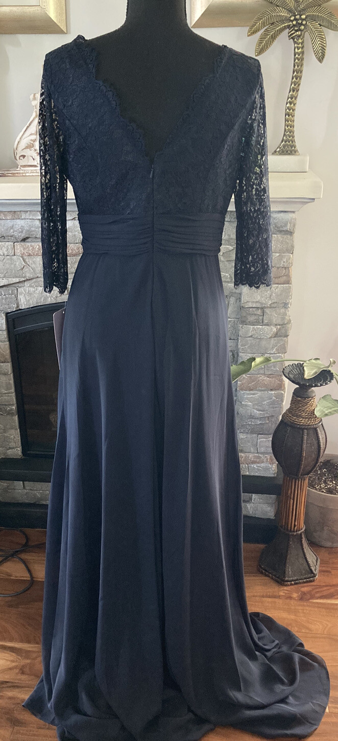 NWT JS Collection Dinner Wedding Empire Waist Lace V-Neck Women's Gown size 8