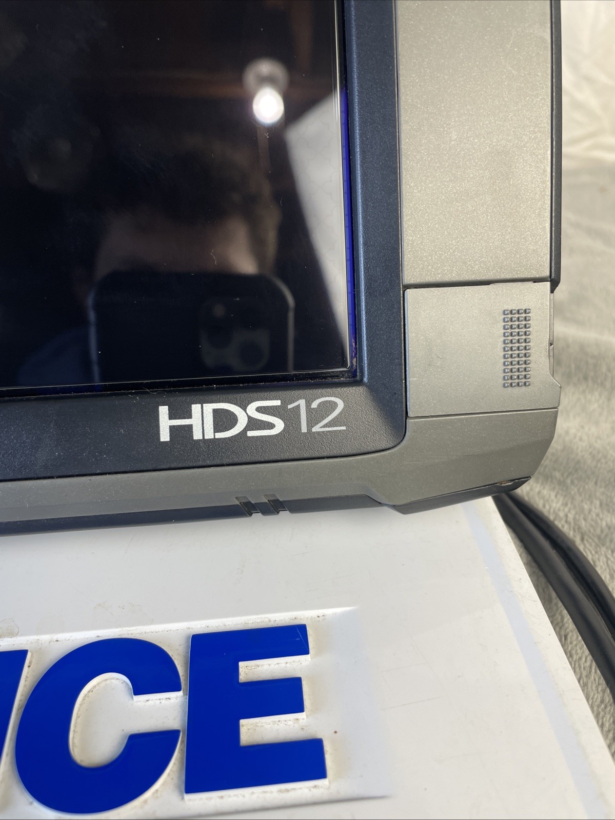 Lowrance HDS 12 Gen 3 Depth Finder With Mount And Suncover Tested And Working