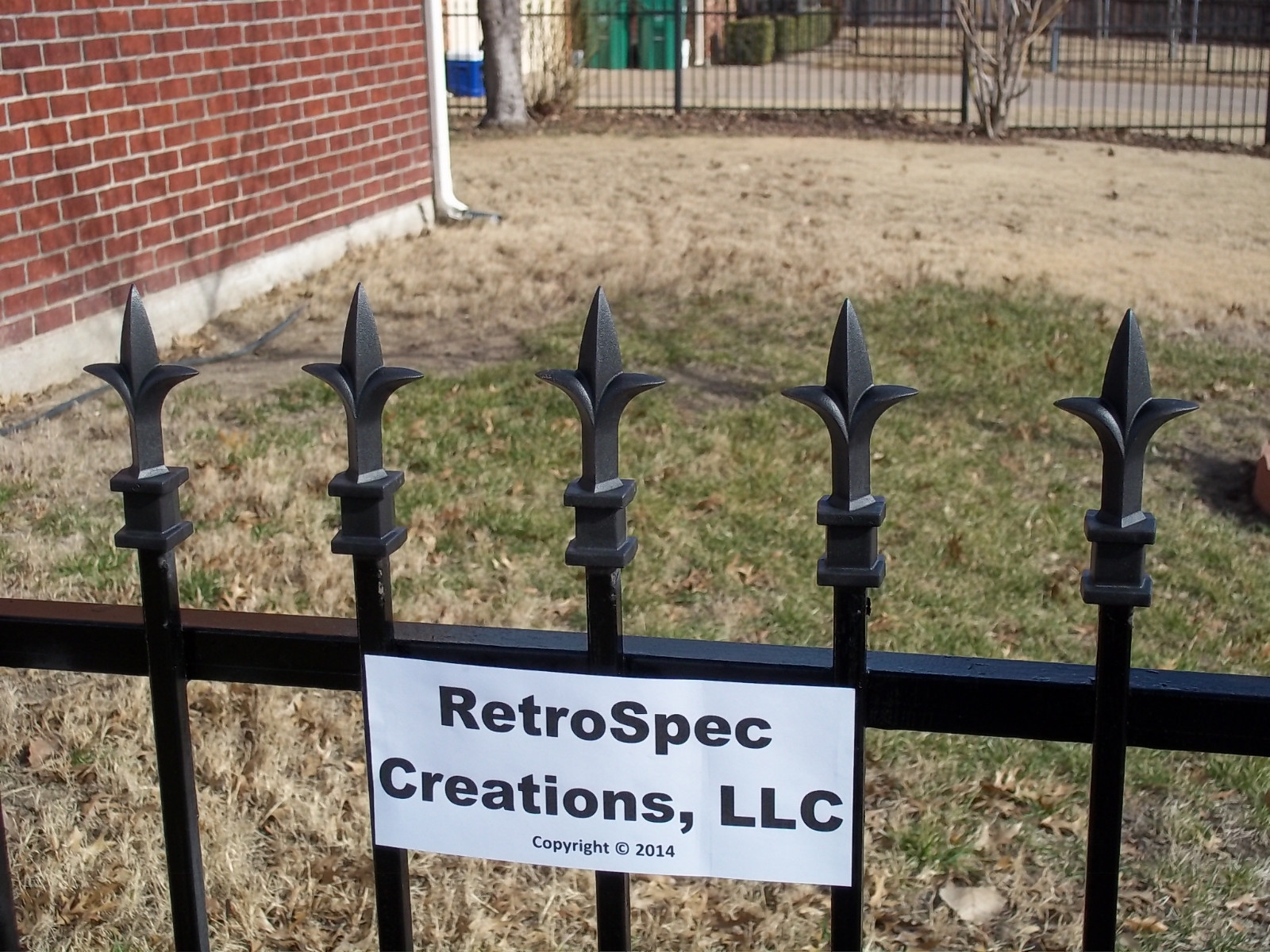 10 EACH (1/2-INCH) BLACK PLASTIC IRON FENCE FINIAL TOPS 1-50 TRIAD SPEAR