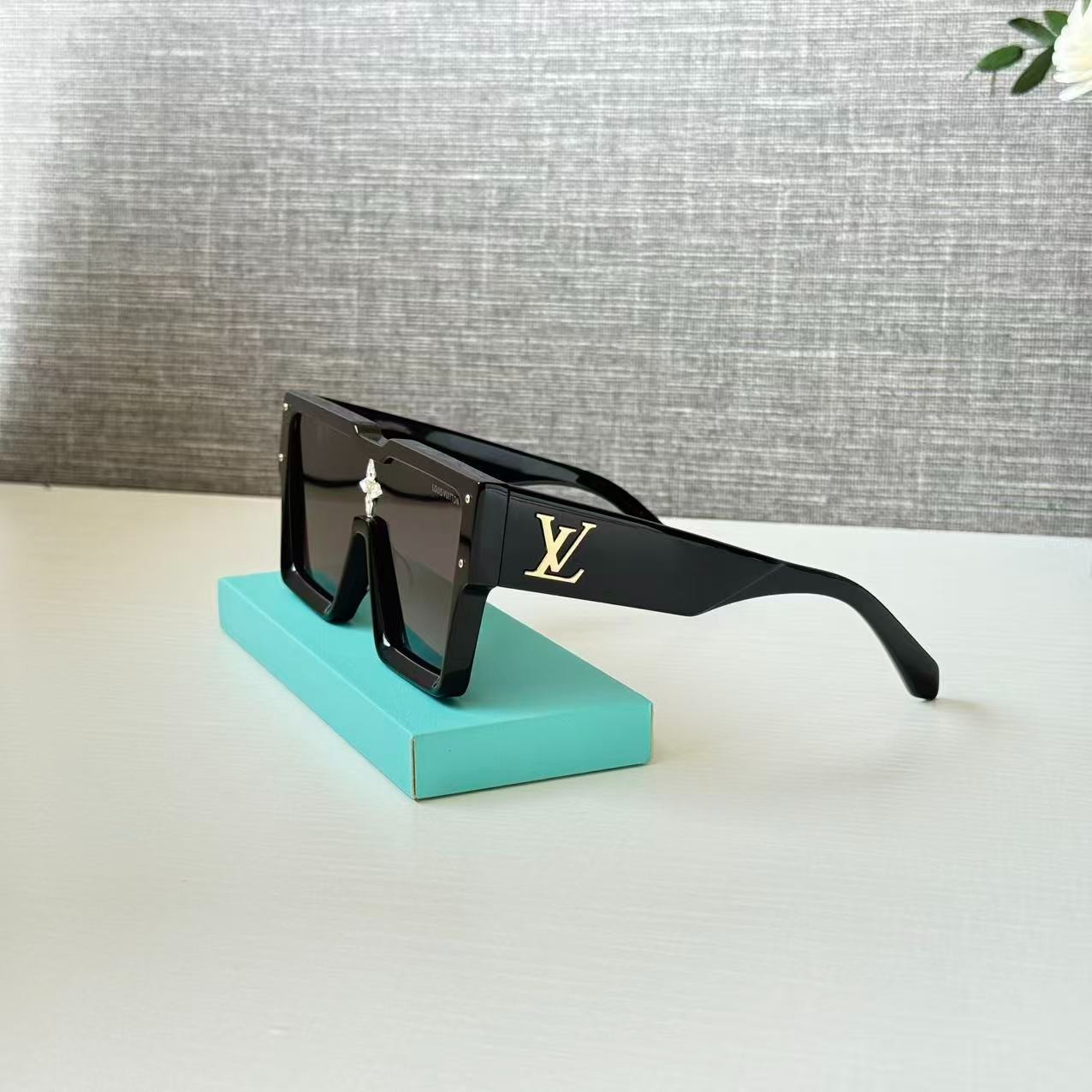Louis Vuitton Z1578E “Cyclone” Black Sunglasses Adorned with Swarovski Crystals